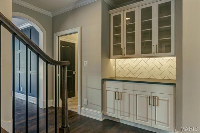 184 Brooktrail Court, Creve Coeur, MO 63141