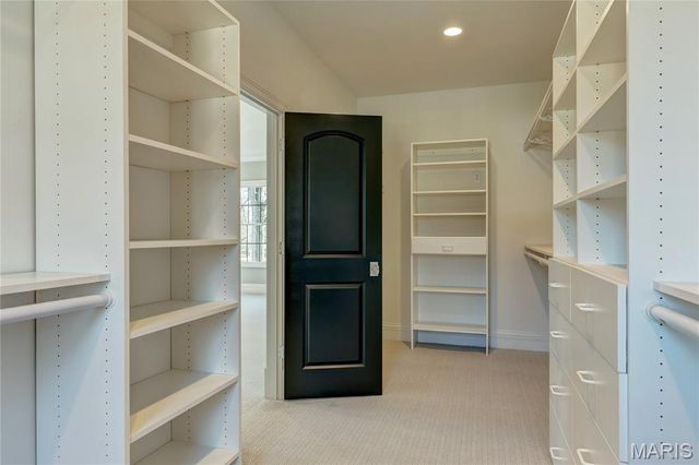 184 Brooktrail Court, Creve Coeur, MO 63141
