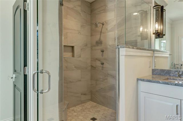184 Brooktrail Court, Creve Coeur, MO 63141