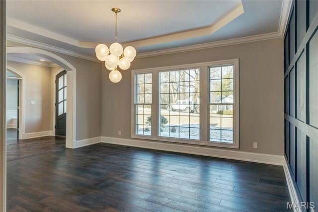 184 Brooktrail Court, Creve Coeur, MO 63141