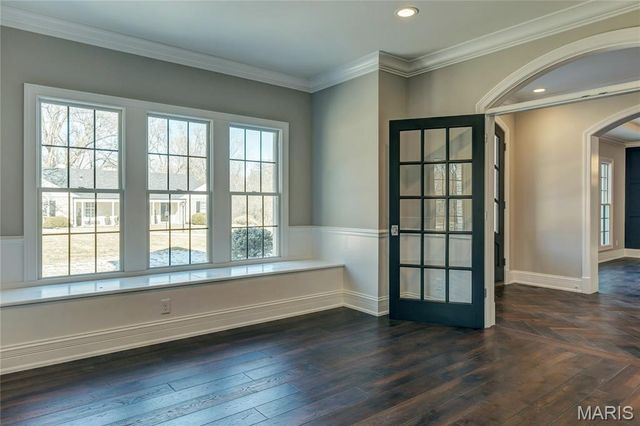 184 Brooktrail Court, Creve Coeur, MO 63141