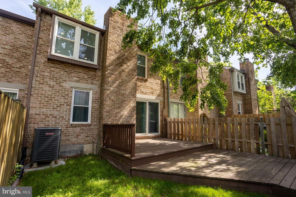Image 3 of property listing at 6526 QUIET HOURS, Columbia, MD 21045