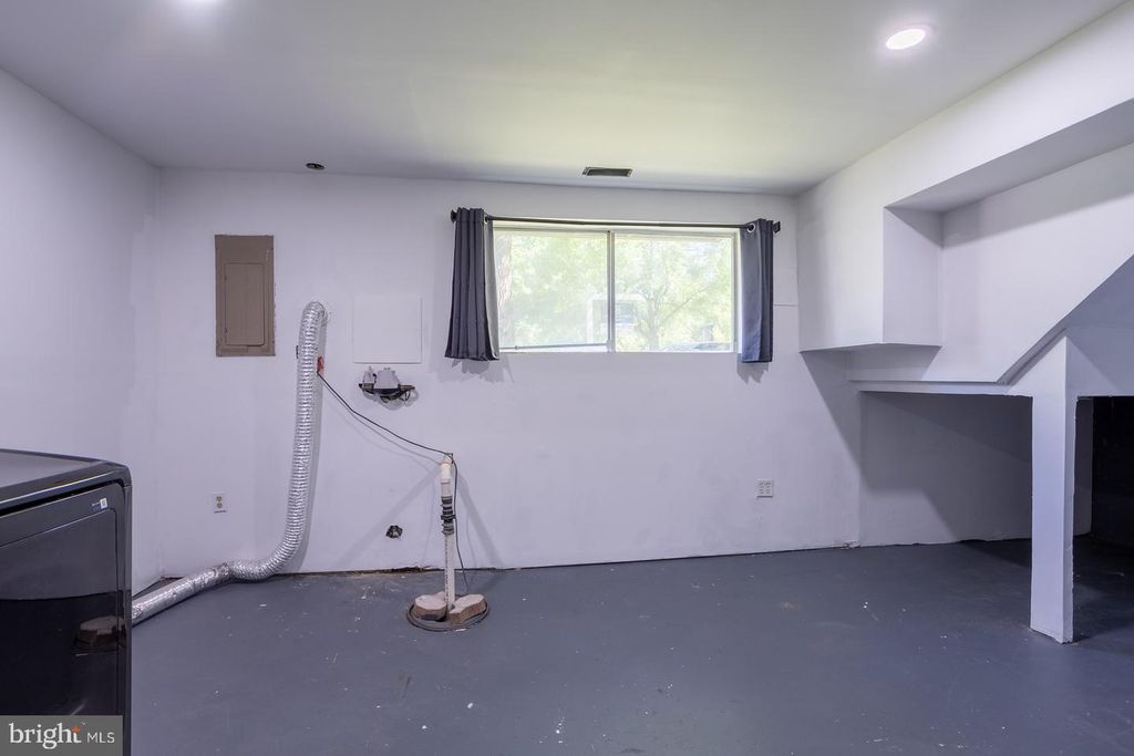 Image 38 of property listing at 6526 QUIET HOURS, Columbia, MD 21045
