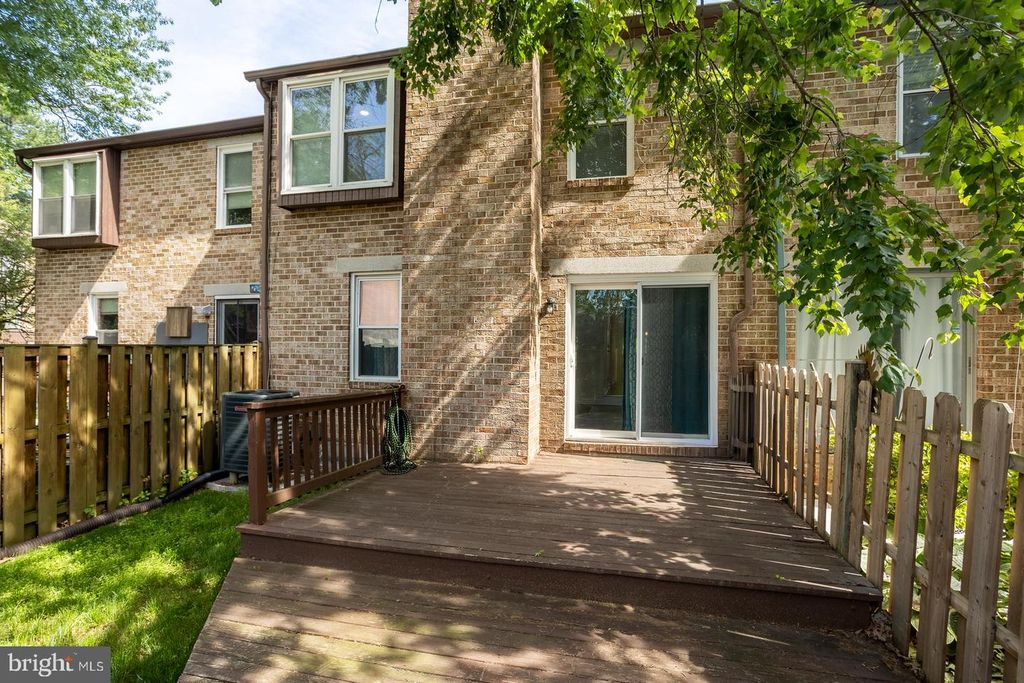 Image 4 of property listing at 6526 QUIET HOURS, Columbia, MD 21045