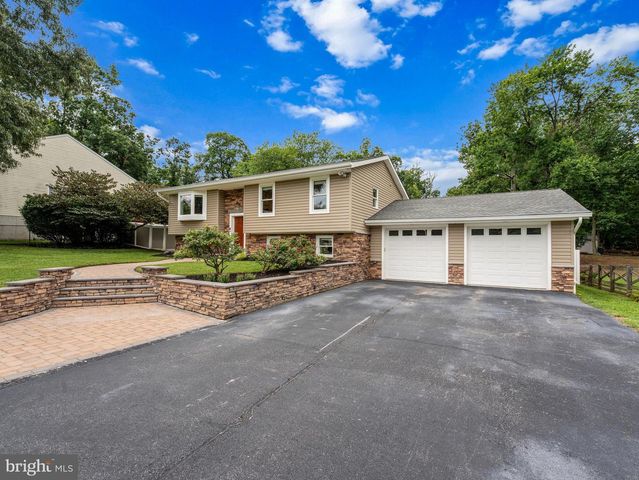 7884 BELHAVEN AVE, Pasadena, MD 21122