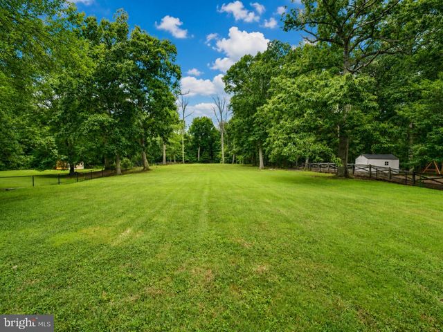 7884 BELHAVEN AVE, Pasadena, MD 21122