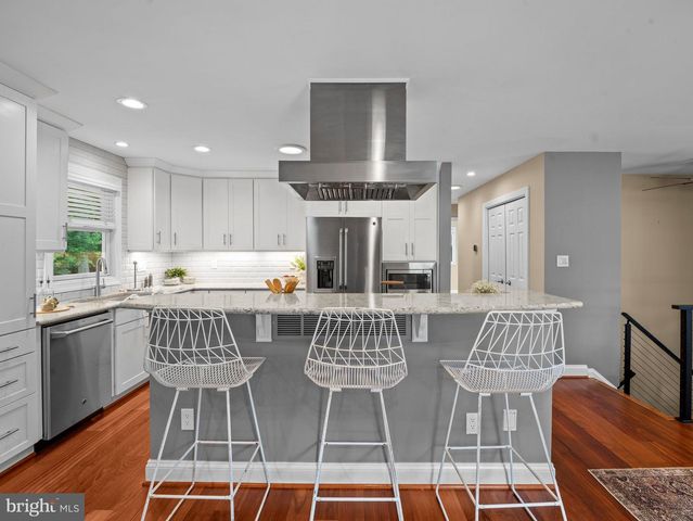 7884 BELHAVEN AVE, Pasadena, MD 21122