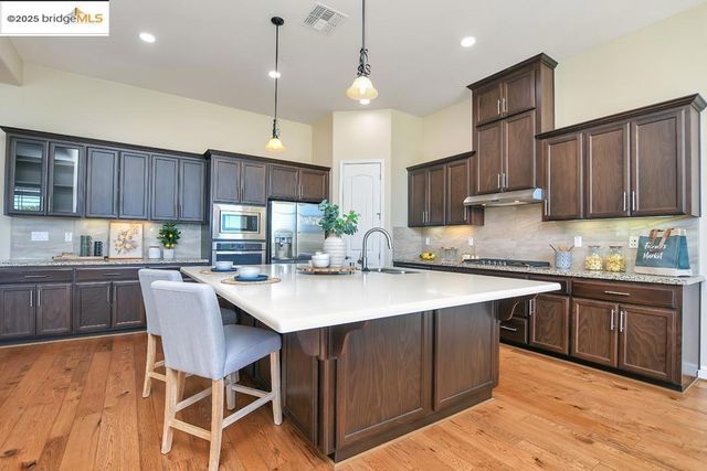 133 Clear Lake Ct, Oakley, CA 94561