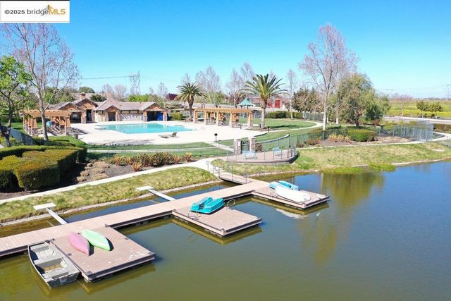 133 Clear Lake Ct, Oakley, CA 94561