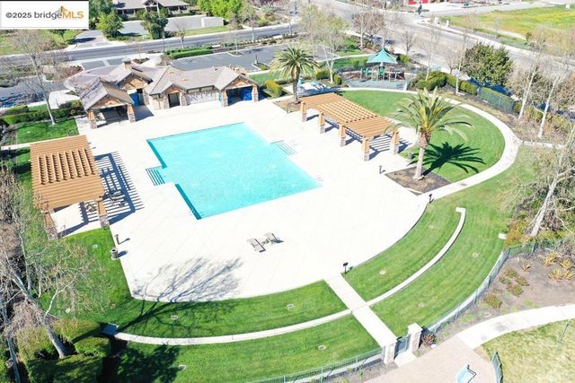 133 Clear Lake Ct, Oakley, CA 94561