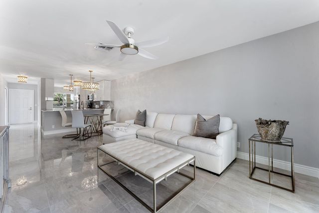 1020 Silk Oak Terrace 204, Delray Beach, FL 33445