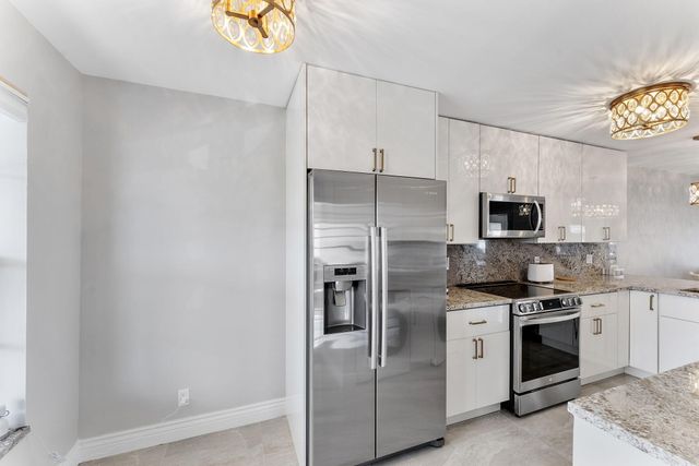 1020 Silk Oak Terrace 204, Delray Beach, FL 33445