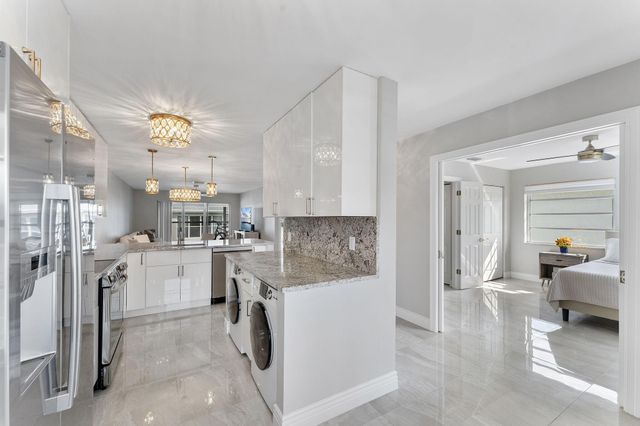 1020 Silk Oak Terrace 204, Delray Beach, FL 33445