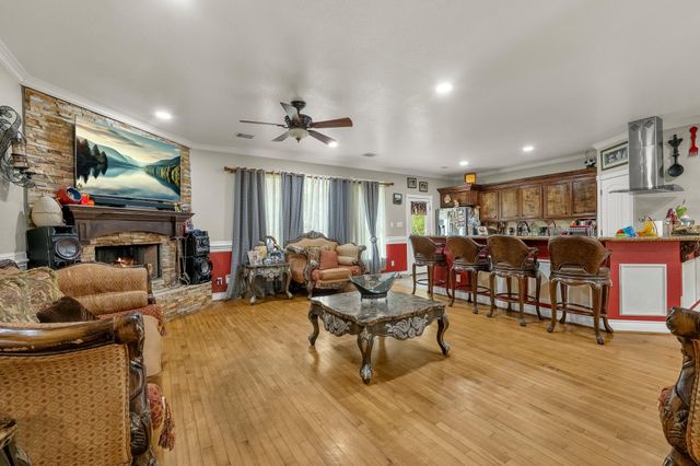 18740 Deer Glen Drive, Conroe, TX 77302