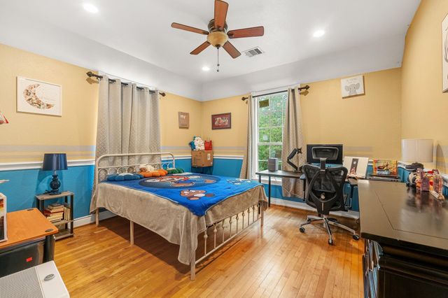 18740 Deer Glen Drive, Conroe, TX 77302