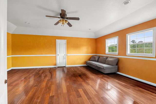 18740 Deer Glen Drive, Conroe, TX 77302