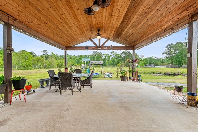 18740 Deer Glen Drive, Conroe, TX 77302