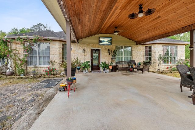 18740 Deer Glen Drive, Conroe, TX 77302