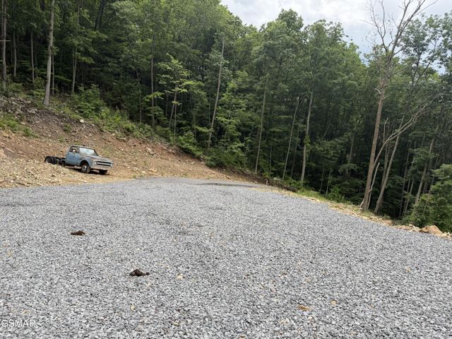 1038 Clingmans View, Sevierville, TN 37876