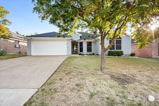 1708 Country Crest Lane, Mansfield, TX 76063