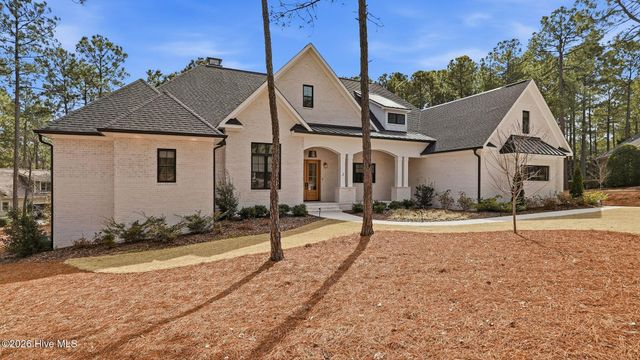 2 Masters Ridge, Southern Pines, NC 28387