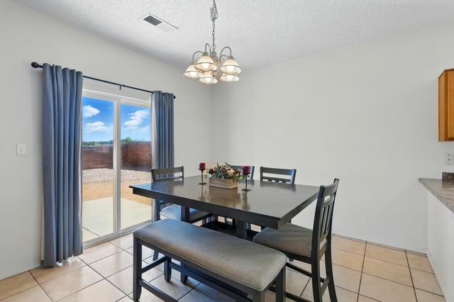 10016 Rio Canon Avenue SW, Albuquerque, NM 87121