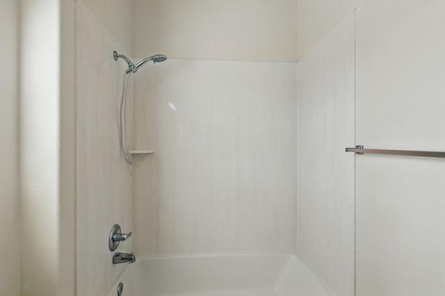 10016 Rio Canon Avenue SW, Albuquerque, NM 87121