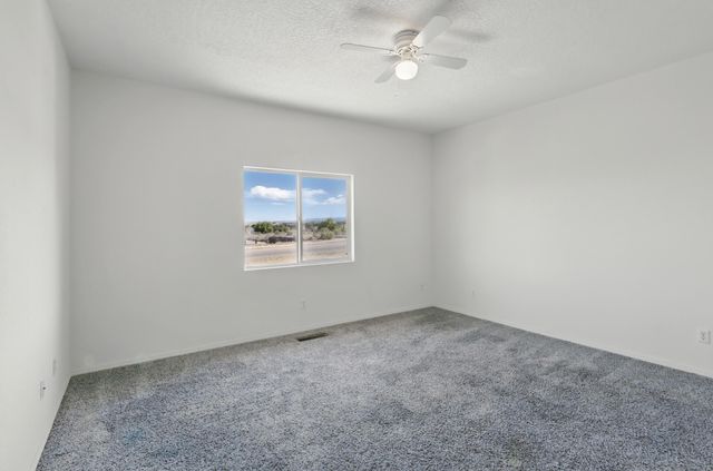 10016 Rio Canon Avenue SW, Albuquerque, NM 87121