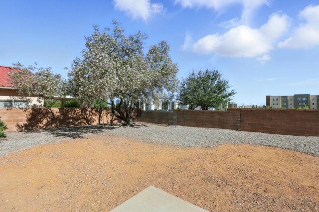 10016 Rio Canon Avenue SW, Albuquerque, NM 87121