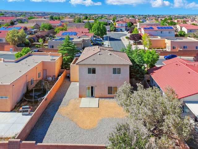 10016 Rio Canon Avenue SW, Albuquerque, NM 87121