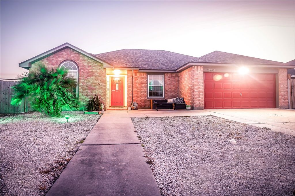 13709 Suntan Ave, Corpus Christi, TX 78418