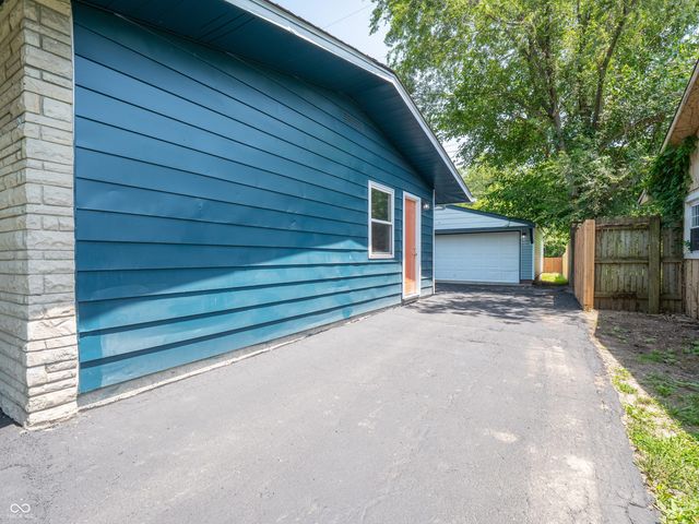 2643 Eagledale Drive, Indianapolis, IN 46222