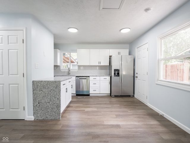 2643 Eagledale Drive, Indianapolis, IN 46222