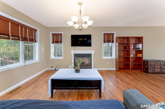 110 Oakwood Circle, Bristol, CT 06010