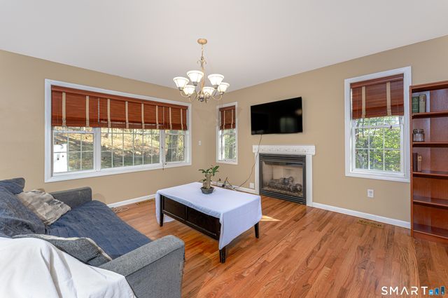 110 Oakwood Circle, Bristol, CT 06010