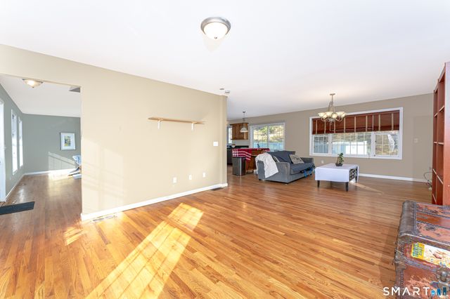 110 Oakwood Circle, Bristol, CT 06010