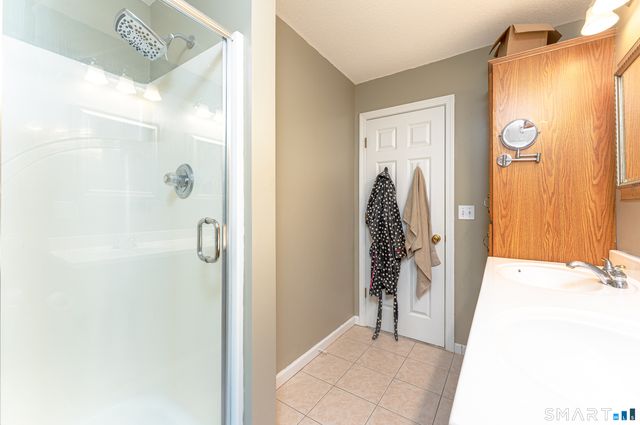 110 Oakwood Circle, Bristol, CT 06010