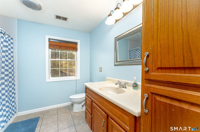 110 Oakwood Circle, Bristol, CT 06010