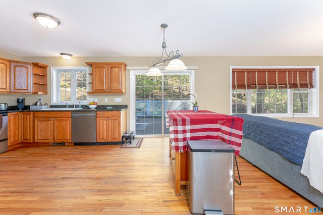 110 Oakwood Circle, Bristol, CT 06010