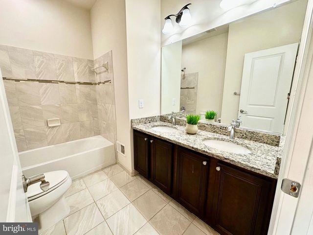 6967 COUNTRY CLUB TER, New Market, MD 21774