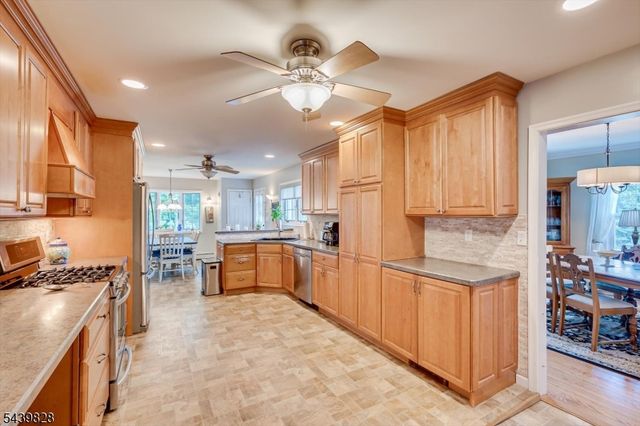 102 Michael St, Edison Twp., NJ 08820