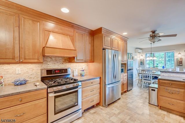 102 Michael St, Edison Twp., NJ 08820