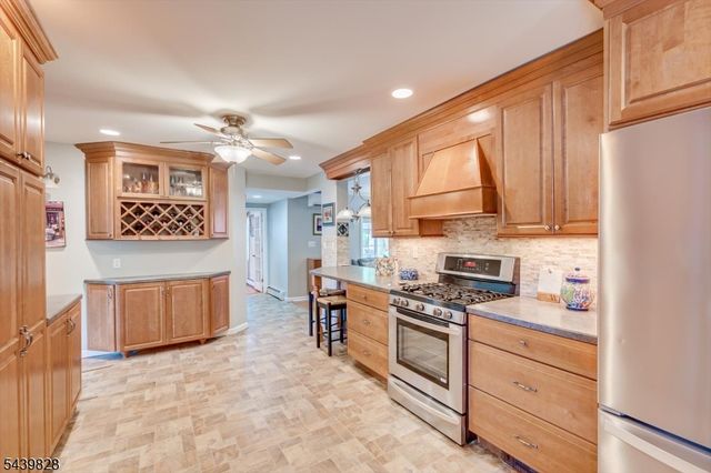 102 Michael St, Edison Twp., NJ 08820