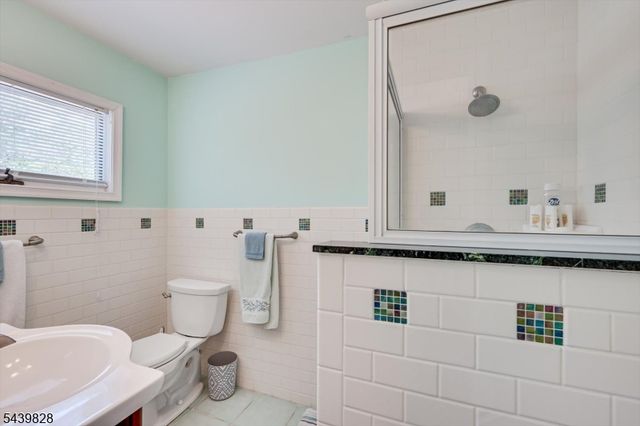 102 Michael St, Edison Twp., NJ 08820