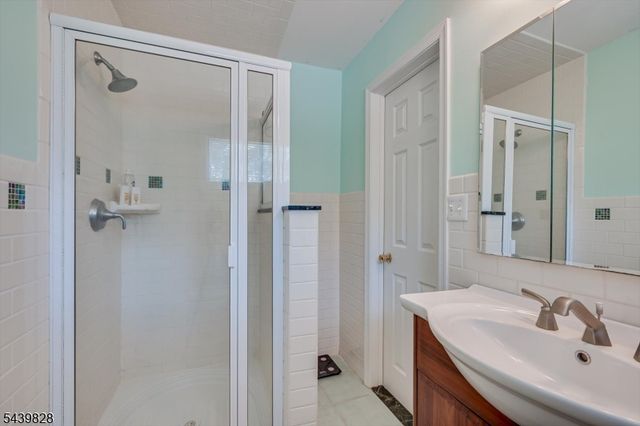 102 Michael St, Edison Twp., NJ 08820