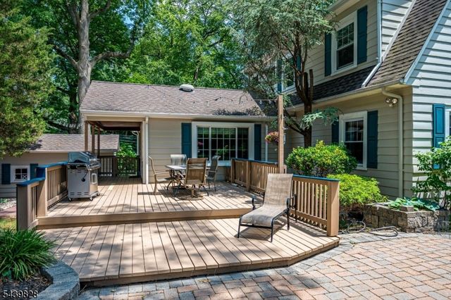 102 Michael St, Edison Twp., NJ 08820