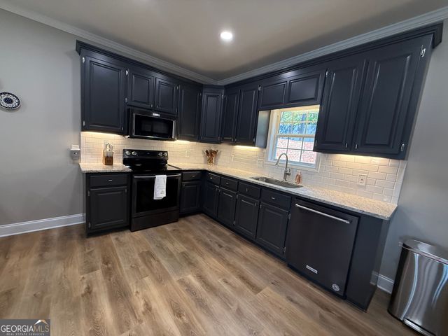 716 Manor Way 716, Cartersville, GA 30120