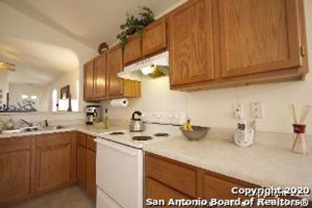 7919 Woodchase, San Antonio, TX 78240