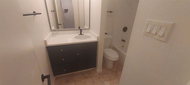 8601 Park Lane 735, Dallas, TX 75231