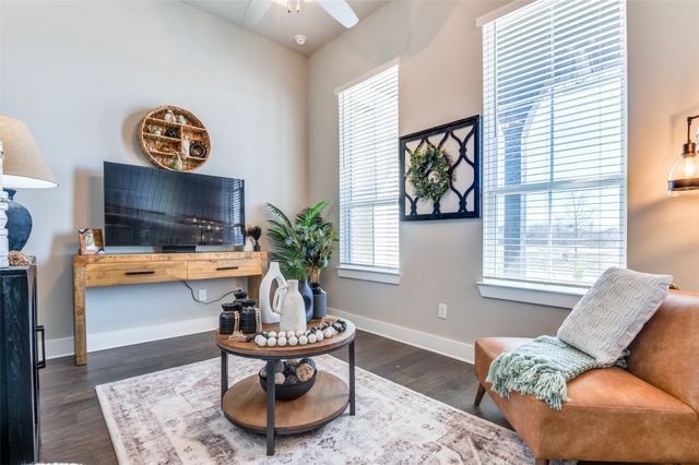 425 Lost Creek Trail, Waxahachie, TX 75165